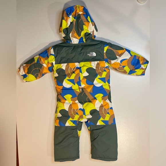 NWT The North Face Baby Freedom Infant (3-6mos) Snow Suit. Almond Butter print. - Picture 3 of 10